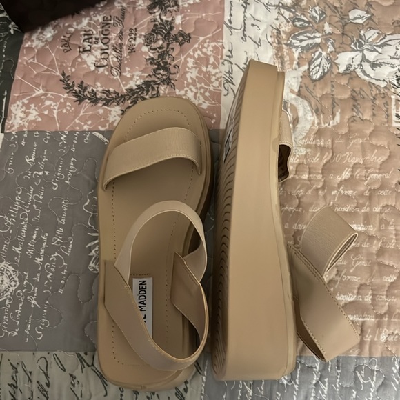 Steve Madden Sandals - Picture 5 of 10